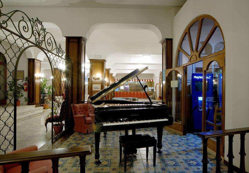 Grand Hotel Excelsior サン・ベネデット・デル・トロント エクステリア 写真